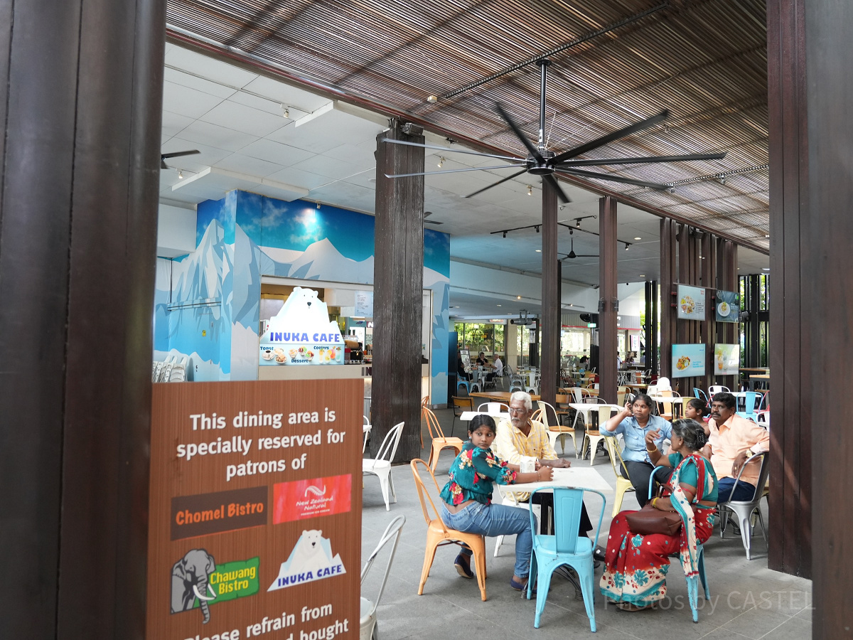 シンガポール動物園：フードコート キャステル CASTEL ディズニー情報
