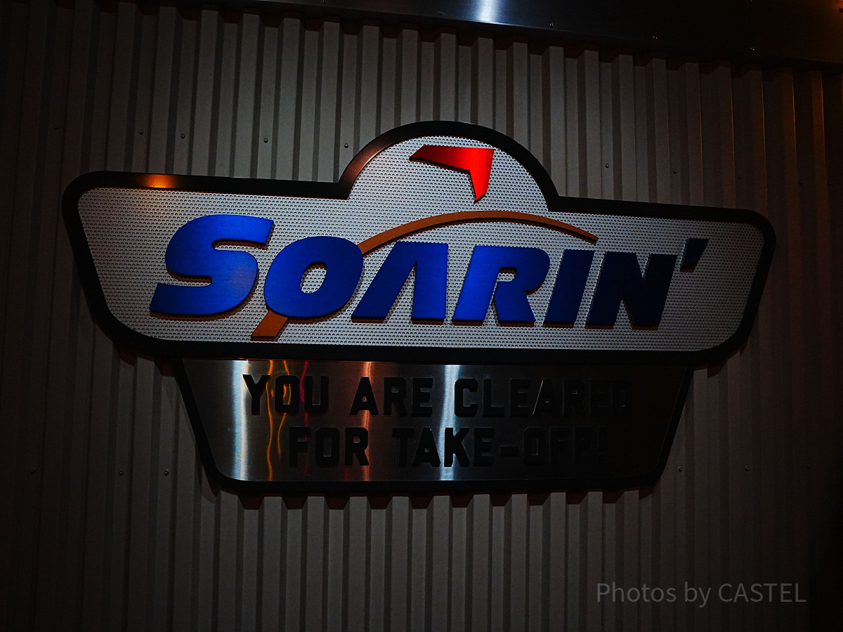 海外のソアリン看板