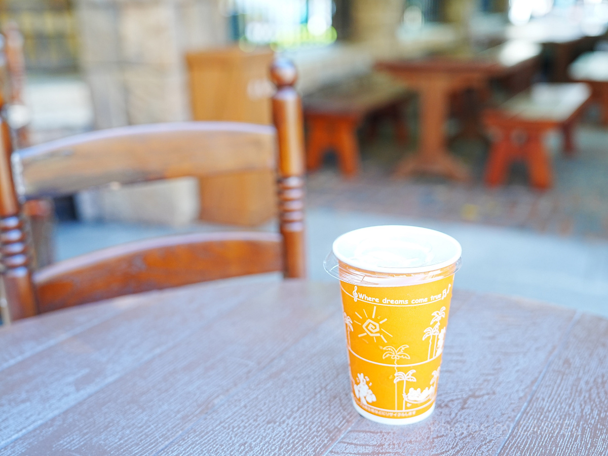 休憩時間も贅沢に！カフェやバーでくつろぐ