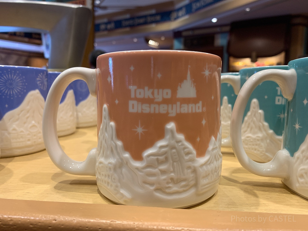 東京ディズニーランドデザインのマグカップ