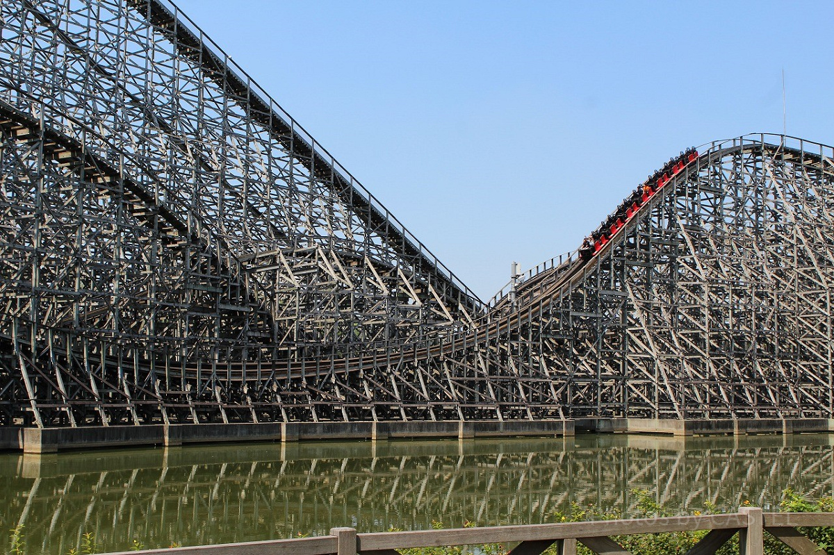 水上木製コースターレジーナ| キャステル | CASTEL ディズニー情報