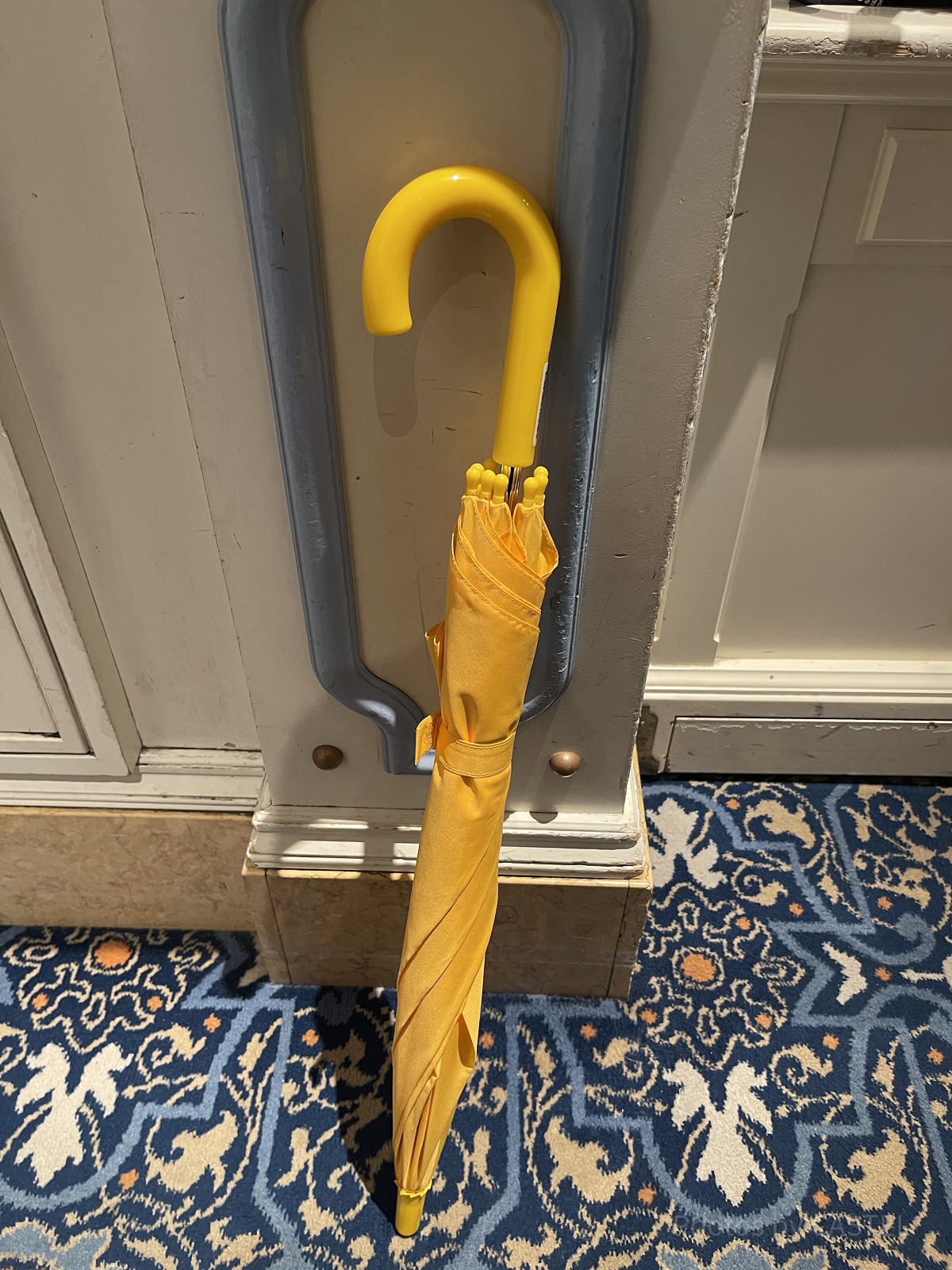 キッズ用の黄色の傘