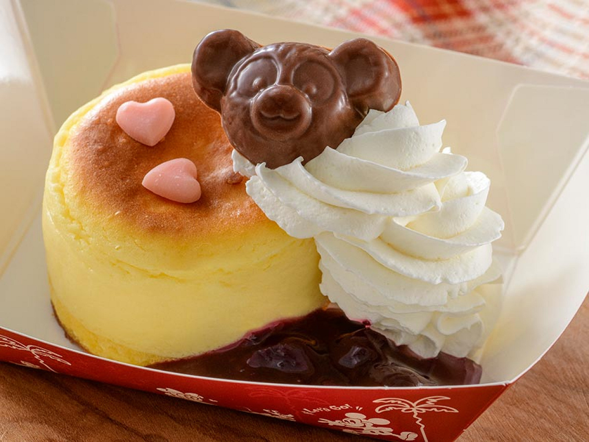 チーズケーキとベリーソース キャステル Castel ディズニー情報