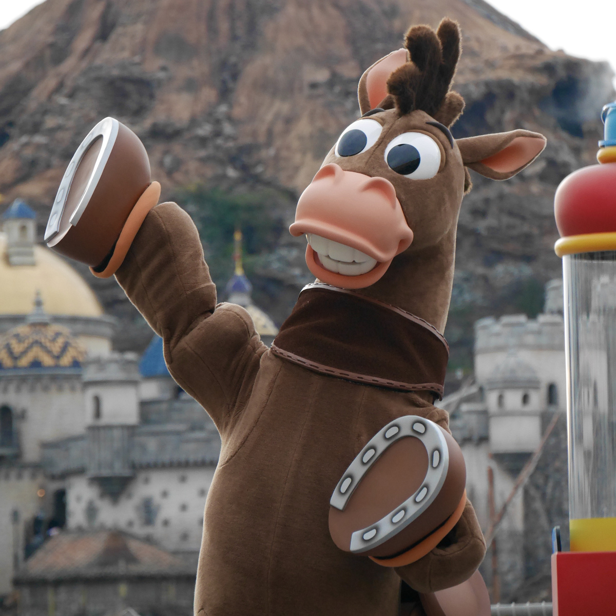 ディズニーの馬キャラクター キャステル Castel ディズニー情報 ディズニーの馬キャラクター キャステル Castel ディズニー情報