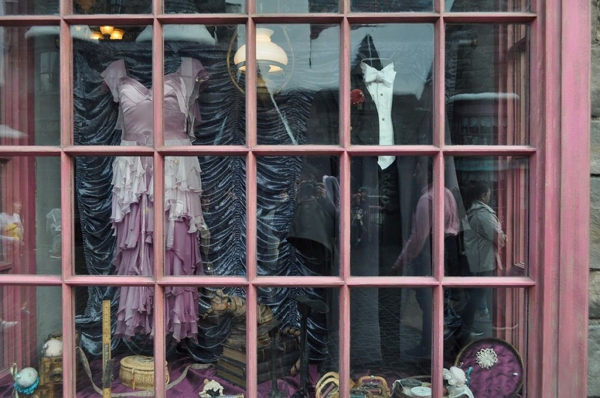 ルーナ役のイヴァナ リンチはusjに来たことがある キャステル Castel ディズニー情報