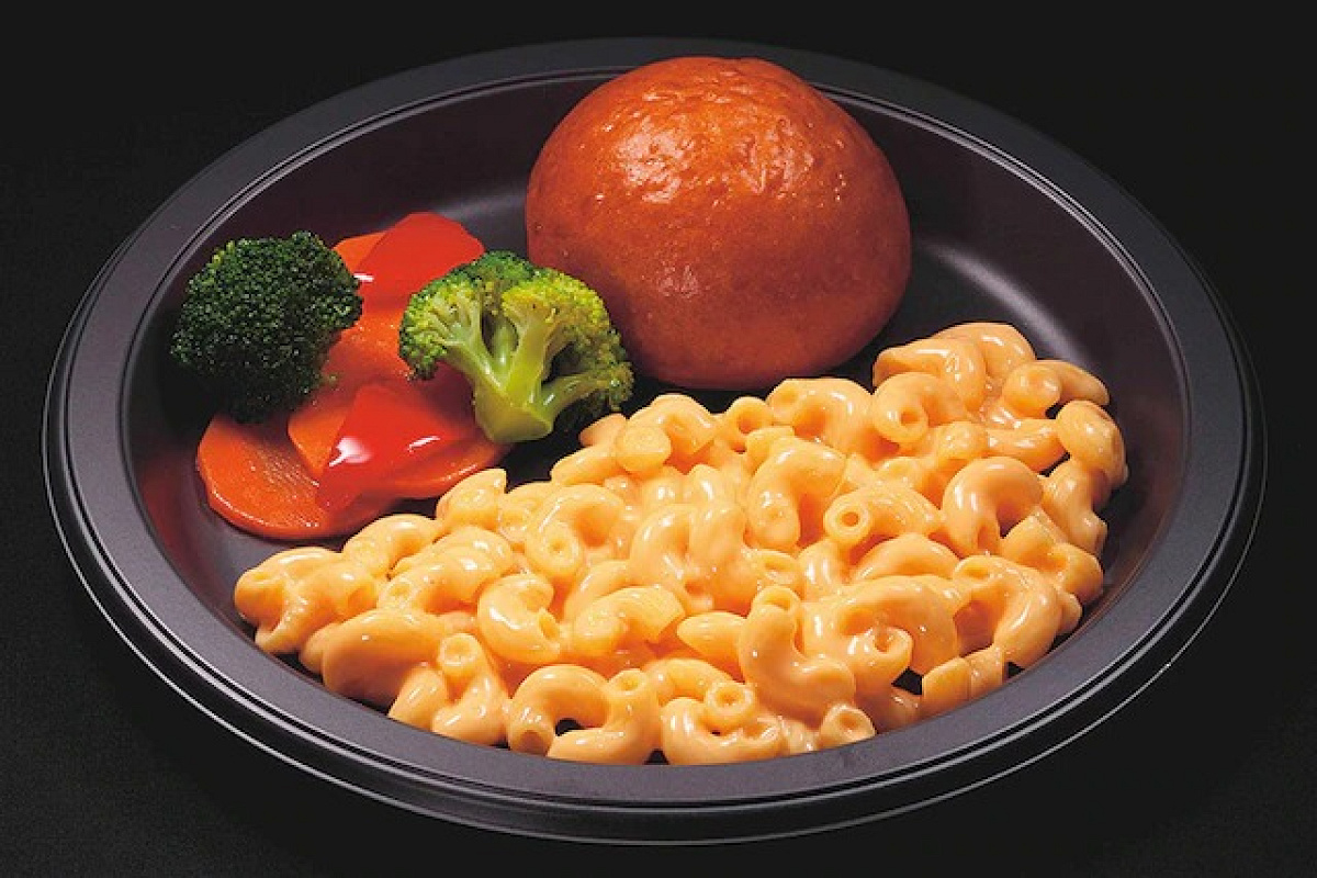 マカロニチーズ キャステル CASTEL ディズニー情報