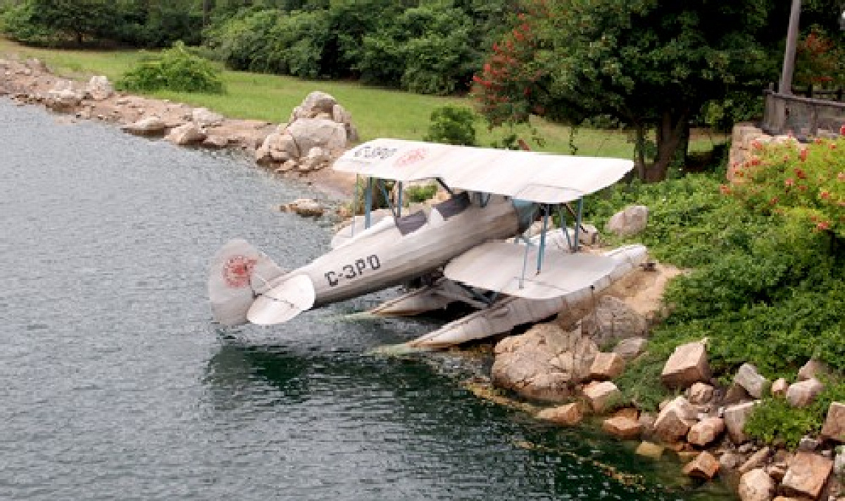 ハンガーステージの由来 キャステル CASTEL ディズニー情報