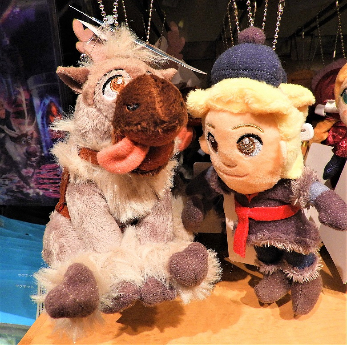 スヴェンとクリストフ キャステル CASTEL ディズニー情報