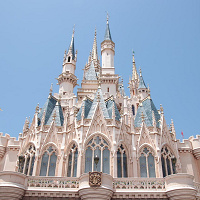 ディズニーリゾート・アンバサダーまとめ！ウォルト・ディズニーの代役？歴代の親善大使も紹介！