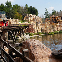 【2026】アナハイムディズニーおすすめスポットまとめ！アトラクション・ショーパレード・フードなど！