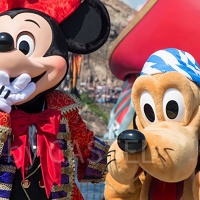 【2026】ディズニー秋の持ち物リスト！9月＆10月の必需品・仮装にあると便利なもの・シチュエーション別