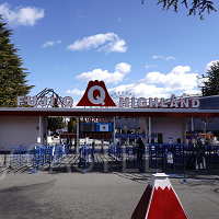 【雨の富士急ハイランド】楽しみ方まとめ！雨でも乗れるアトラクション、混雑、おすすめの服装を解説！