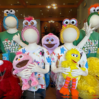 【ユニバ】セサミストリートグッズ52選！カチューシャ、お菓子、Tシャツなど、モッピーのお土産も