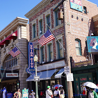 【2026夏】ユニバの日焼け対策！持ち物、屋内アトラクション、USJで買えるグッズも