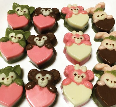 型に流し入れるだけ簡単チョコレート