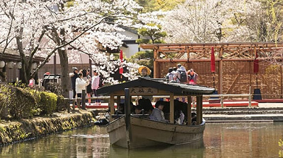 屋形船