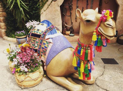 ラクダのモニュメント