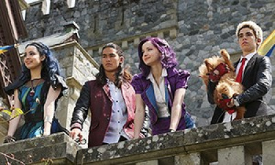 犬の「デュード」に出会ったカルロス