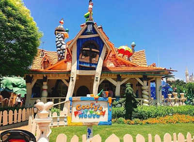 グーフィーのペイント&プレイハウスの外観