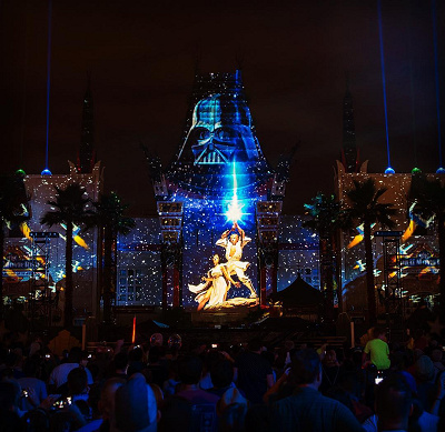 スター・ウォーズの名シーンが次々と