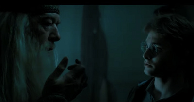 分霊箱を探すハリーとダンブルドア