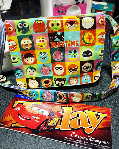 メッセンジャーバッグ