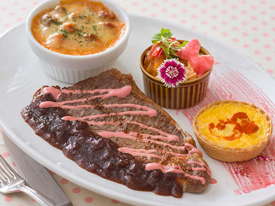 ミニー・ベスティーズ・バッシュ！メニュー：ミニーのステーキプレート