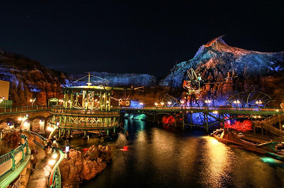 夜のミステリアスアイランド