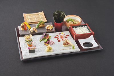 “音柱”「宇随天元」 モダン寿司御膳~葉食仕上げの手巻き寿司~
