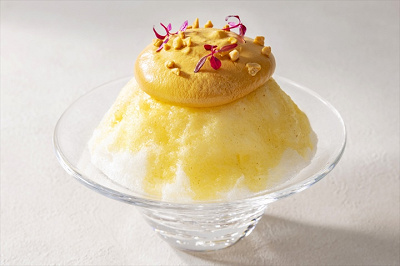 洋梨のかき氷 キャラメルのエスプーマ　ヘーゼルナッツとチョコレートのソース アッサムティーのアクセント