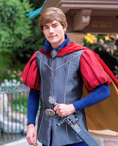 フィリップ王子】眠れる森の美女のハンサムで勇敢なディズニープリンス