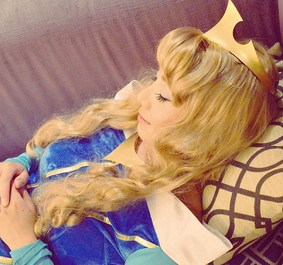 ブルードレスのオーロラ姫