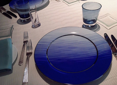 着席した瞬間の光景