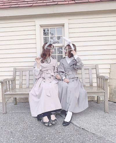 上級者の着こなし！ロングトレンチのおそろコーデ