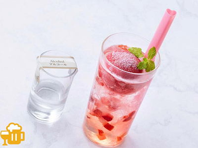 スパークリングカクテル（ラム、ライチー、ベリーシャーベット）