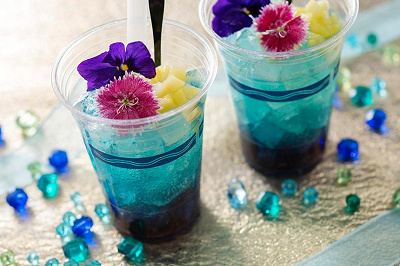 スパークリングカクテル(ワイン&ブルーベリーゼリー)