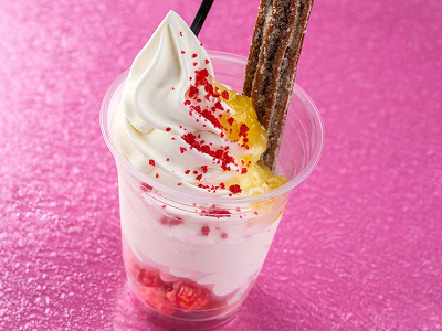 スペシャルサンデー（チーズソフトクリーム＆チュロス）