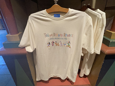 最新】2025春！ディズニーTシャツまとめ！新作Tシャツから人気の 