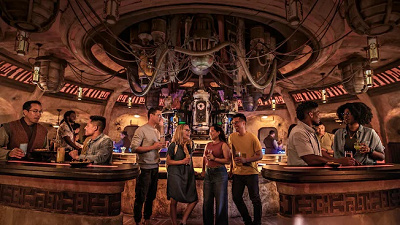 スターウォーズエリアに新しいショップやレストランはできる?