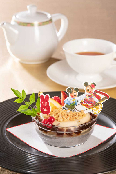 イヤーエンド&ニューイヤー ケーキセット(ハイピリオン・ラウンジ)