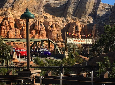 最後までどちらが勝つかわかりません!広大な敷地をハイスピードでレースします