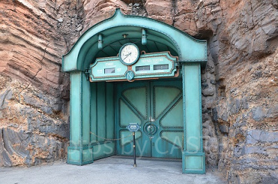 海底2万マイルのファストパス発券所