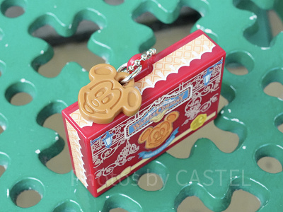 ガチャガチャ：お菓子モチーフのキーチェーン②ミッキーワッフルクッキー
