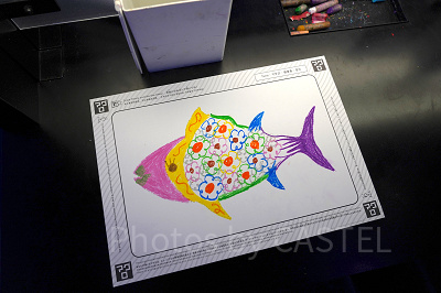 世界とつながったお絵かき水族館体験！絵を塗り終わったところ