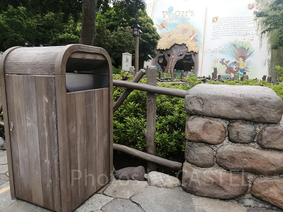 ディズニーランドのゴミ箱（トラッシュカン）
