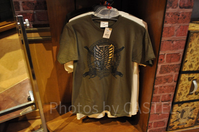 調査兵団エンブレムTシャツ（オリーブ）