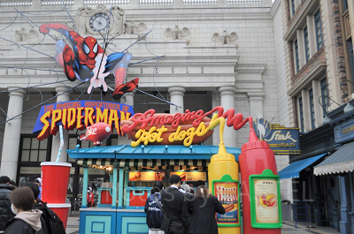 スパイダーマン前のフードカート
