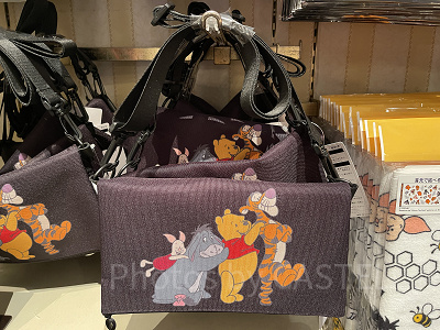 ショルダーバッグ（くまのプーさんべスティーズグッズ）