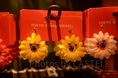 ミッキーモチーフのお花のピアス(イエロー)