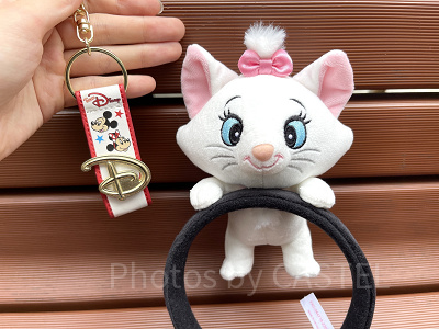 カチューシャホルダーは真ん中にぬいぐるみがついているタイプには使えません